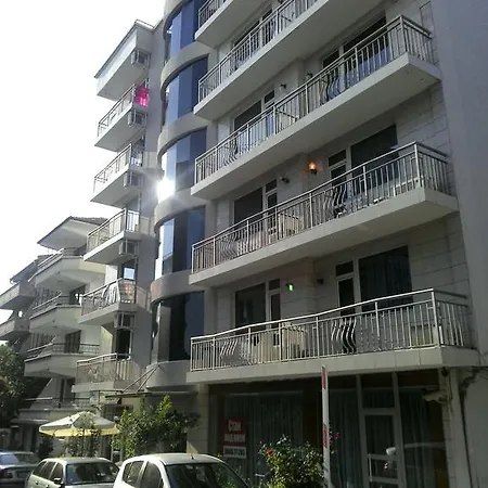 Alexandrov Apartment *